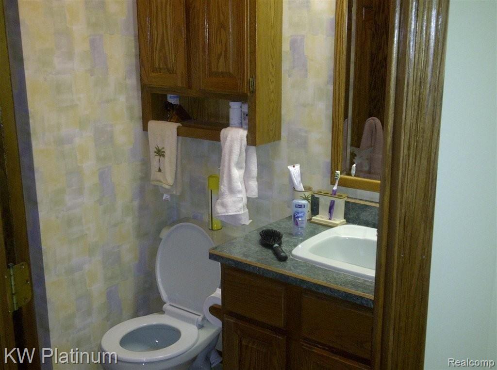 3690 State Road Fort Gratiot, MI 48059 - Photo 14 of 17 Master Bath