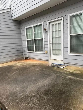 $194,900 | 2502 Walden Lake Drive, Decatur, GA 30035