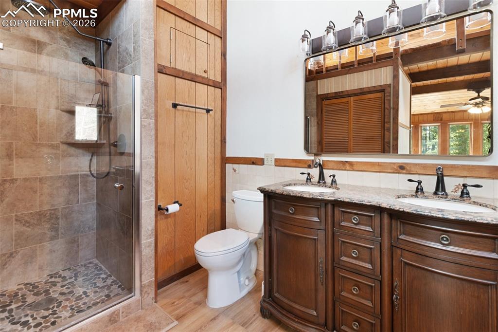 351 Porphry Road Florissant, CO 80816 - Photo 16 of 43 Primary Bathroom