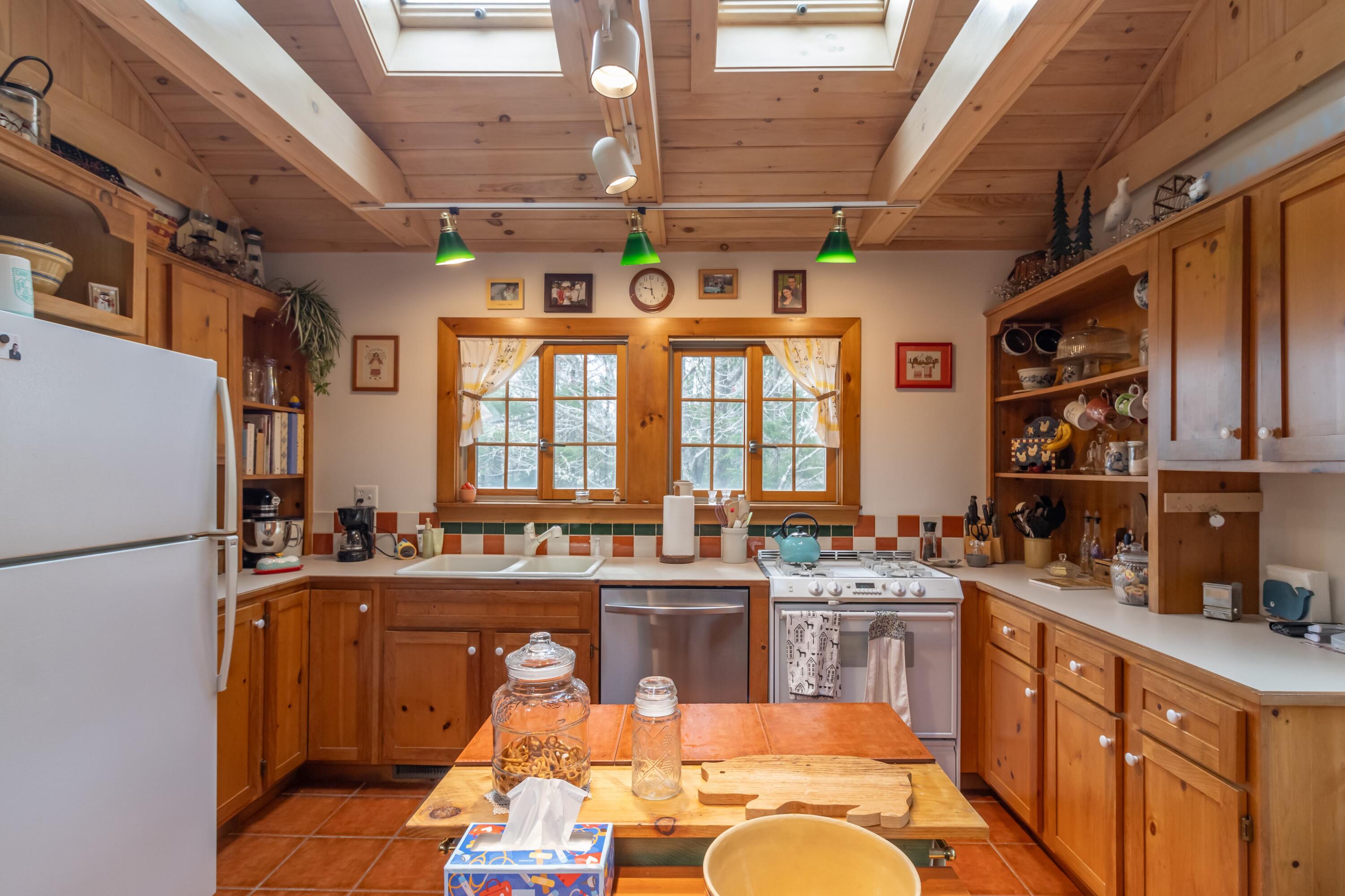 832 West Bay Road Gouldsboro, ME 04607 - Photo 32 of 64 832 West Bay Road Interiors-21