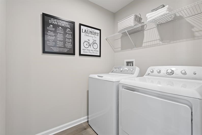 626 Merle Avenue Franklin, KY 42134 - Photo 8 of 9 a utility room with dryer and washer