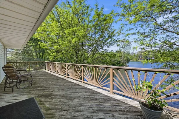 $335,000 | 3512 Southeast Indian Trail Lake Road, Farmland, IN 47340