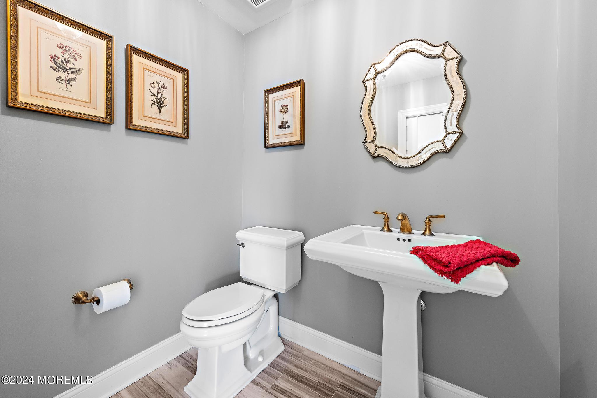 15 Oakes Road Rumson, NJ 07760 - Photo 25 of 61 15 Oakes powder room