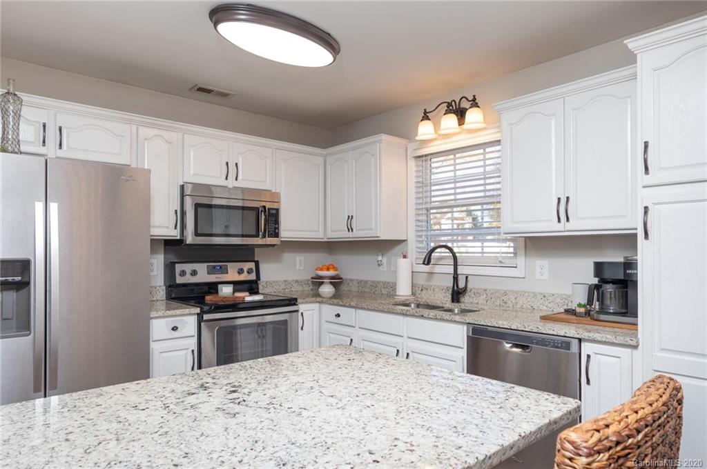 2232 Highwood Road Rock Hill, SC 29732 - Photo 5 of 25 Gallery Image 5