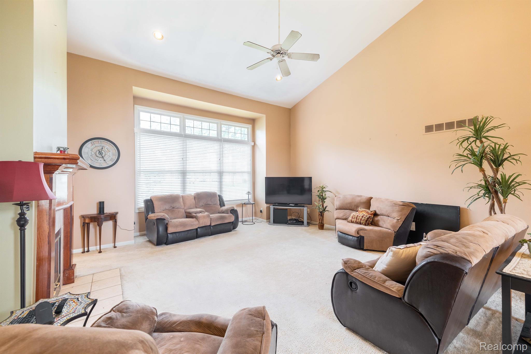 3932 Kaeleaf Road Lake Orion, MI 48360 - Photo 8 of 46 Gallery Image 8