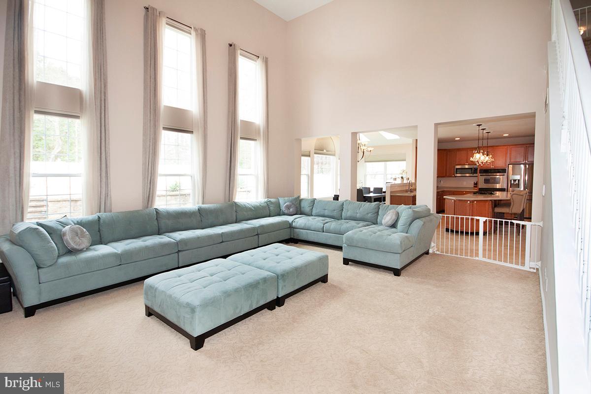 17 Ragan Ridge Road Sicklerville, NJ 08081 - Photo 18 of 57 Family Room: Remote Controlled Shades