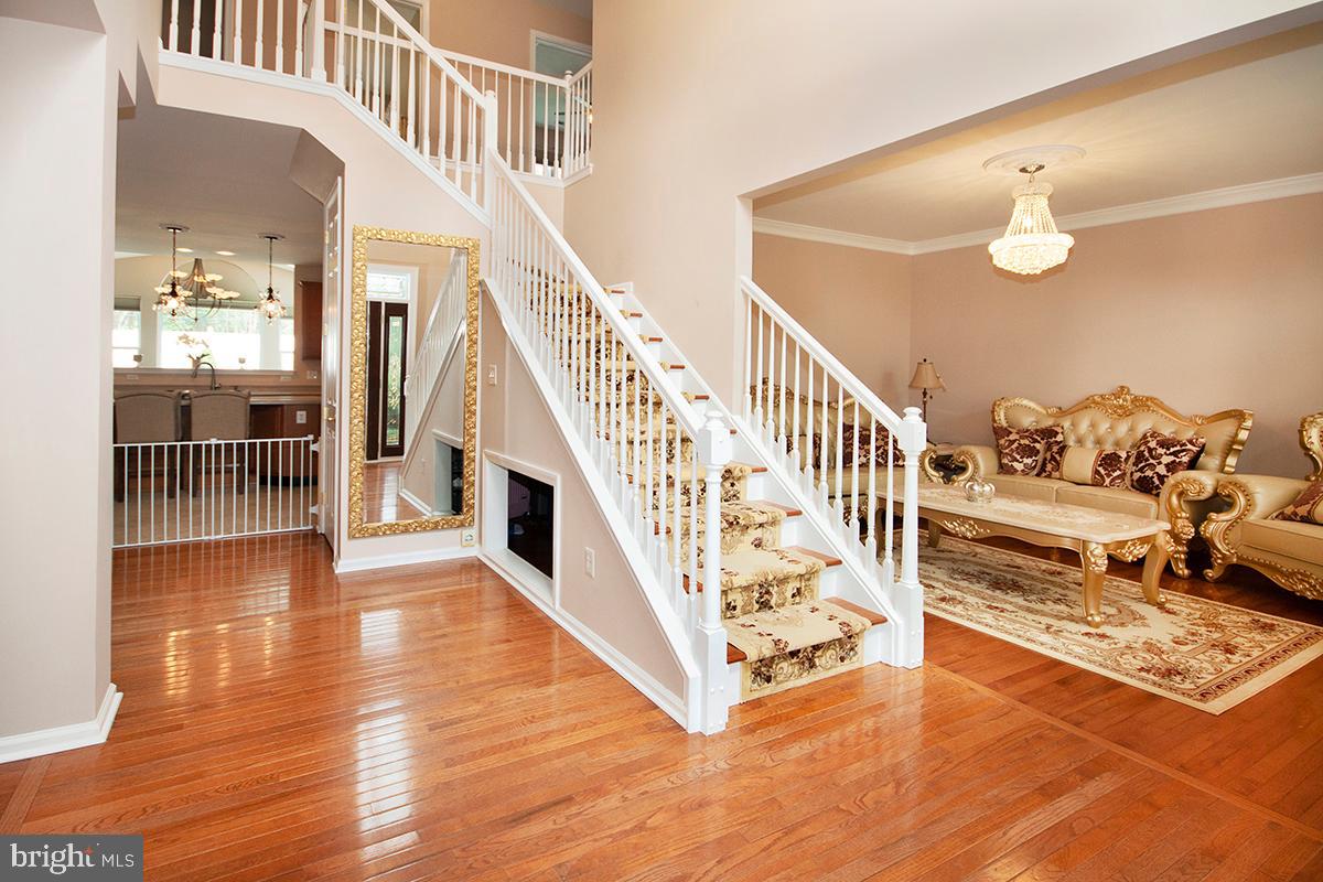 17 Ragan Ridge Road Sicklerville, NJ 08081 - Photo 3 of 57 Entry Way: Hardwood Floors