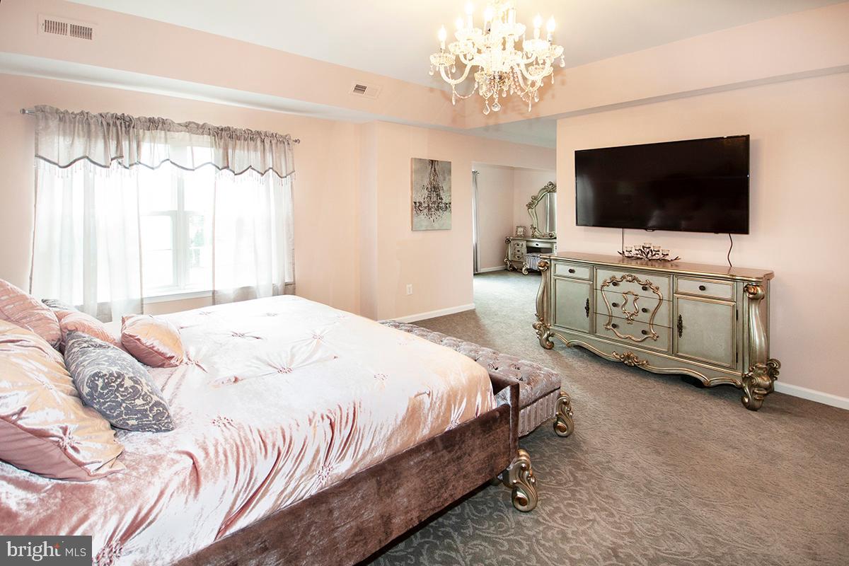 17 Ragan Ridge Road Sicklerville, NJ 08081 - Photo 22 of 57 Master Suite: Tray Ceiling, Crystal Chandelier