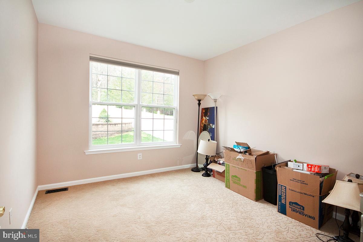17 Ragan Ridge Road Sicklerville, NJ 08081 - Photo 38 of 57 Office: First Floor