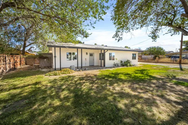 $609,000 | 2018 Avenue K4 Avenue West, Lancaster, CA 93534