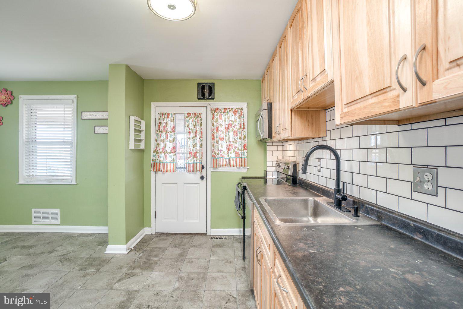 7223 Stratton Way Baltimore, MD 21224 - Photo 14 of 36 Gallery Image 14