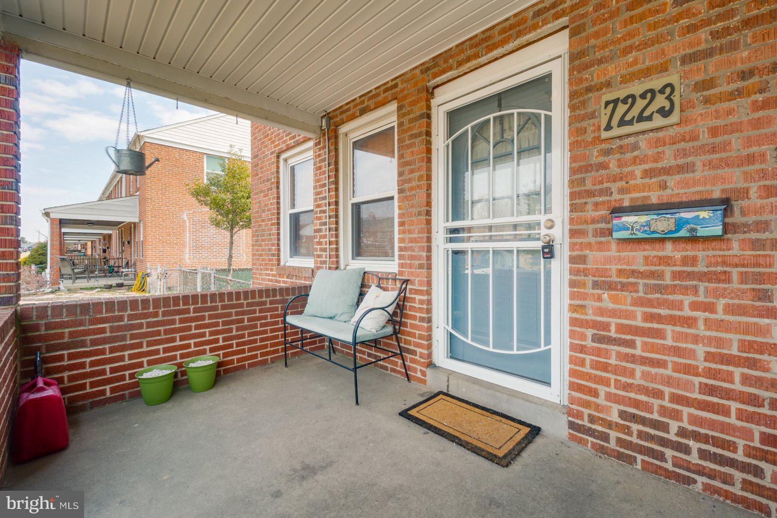 7223 Stratton Way Baltimore, MD 21224 - Photo 4 of 36 Gallery Image 4