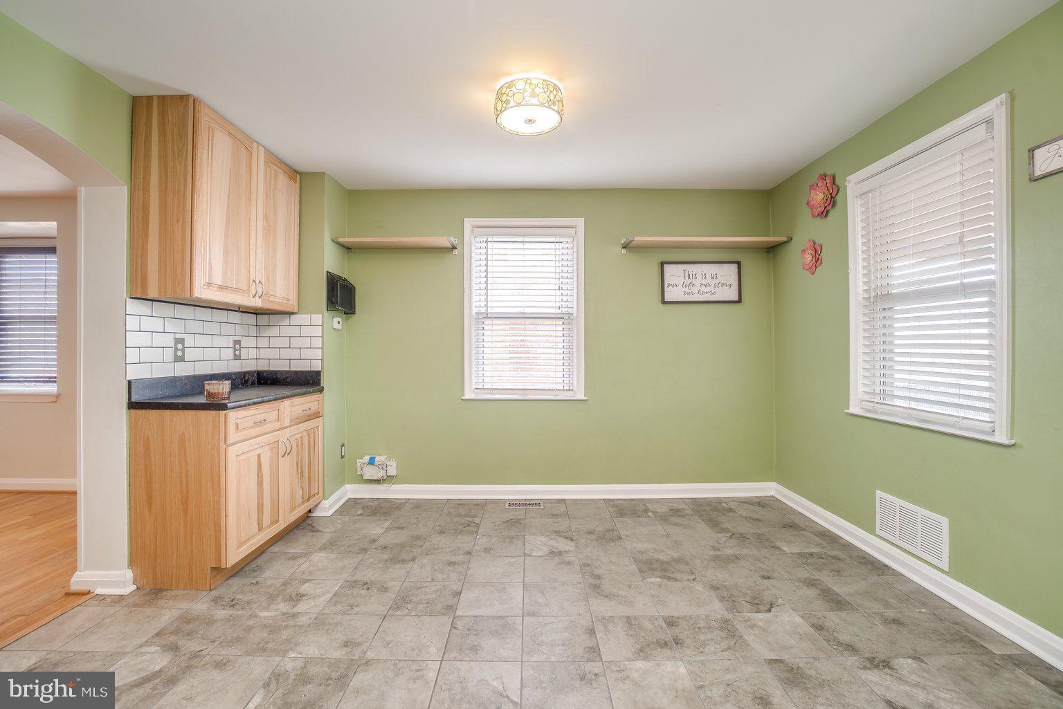 7223 Stratton Way Baltimore, MD 21224 - Photo 9 of 36 Gallery Image 9