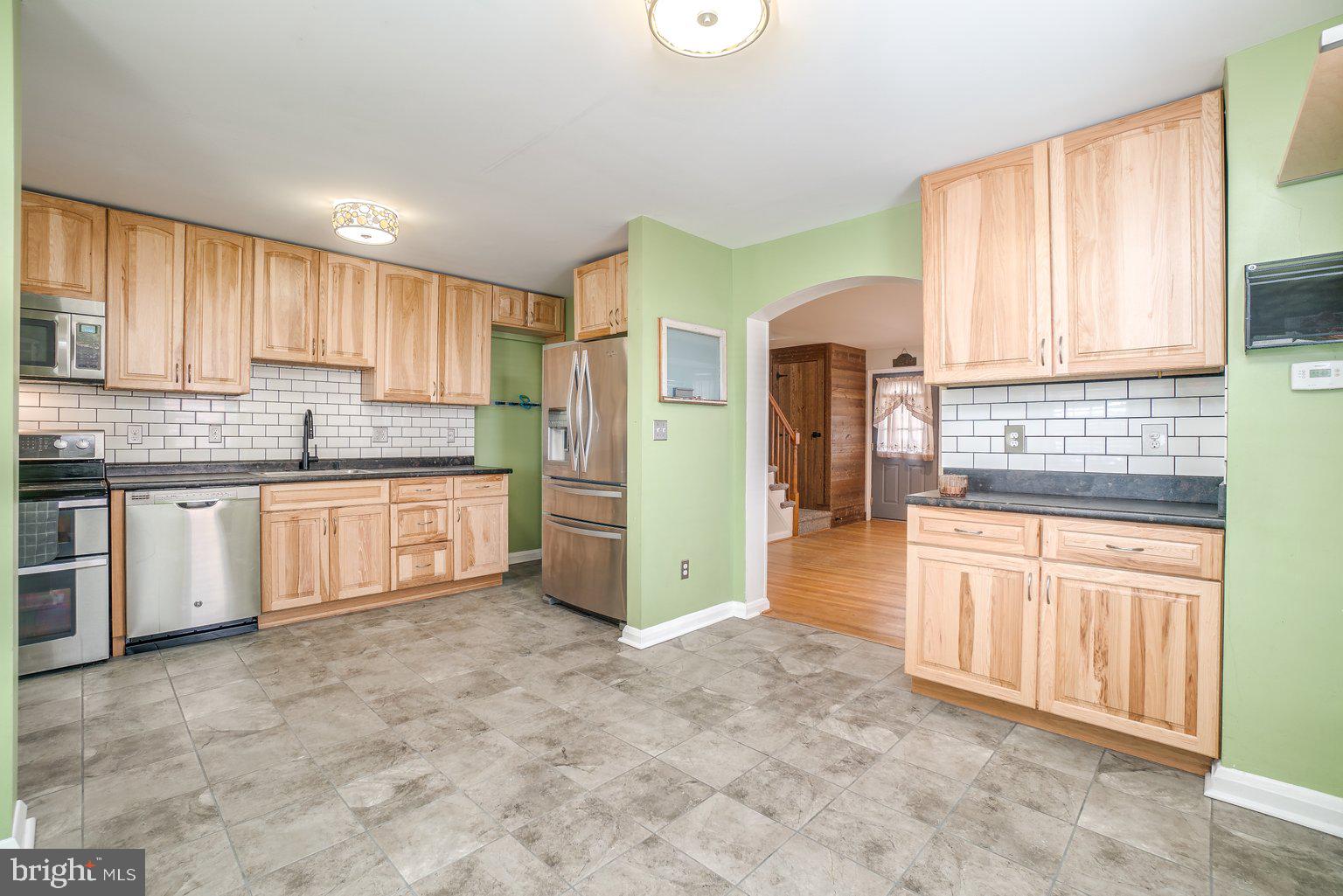 7223 Stratton Way Baltimore, MD 21224 - Photo 10 of 36 Gallery Image 10