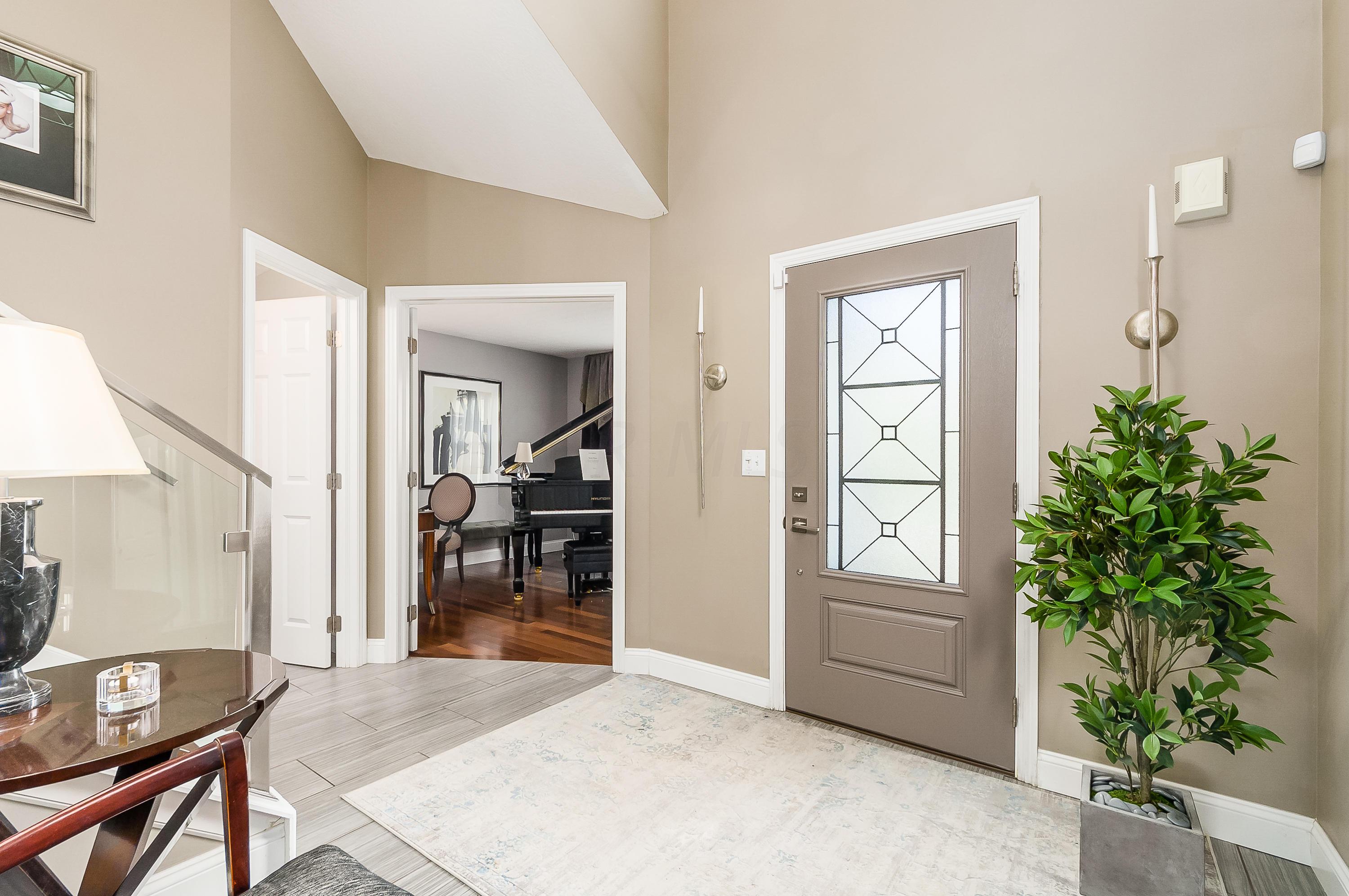 3028 Splitrock Road Columbus, OH 43221 - Photo 3 of 43 Gallery Image 3