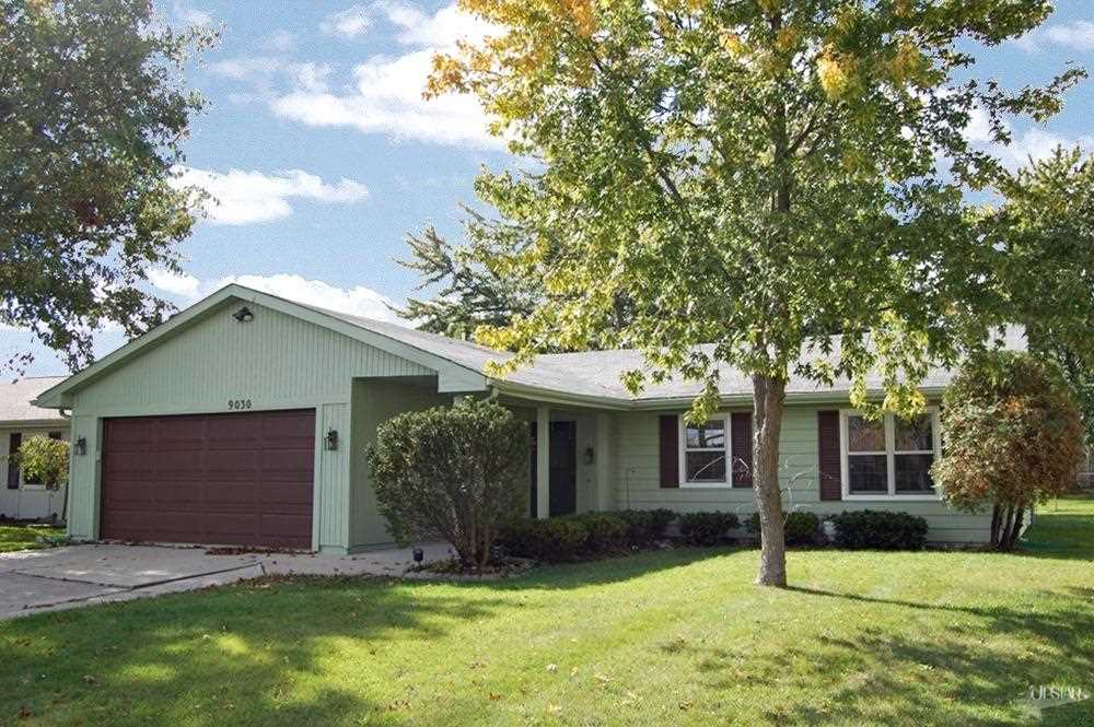 9030 Mariners Ridge Drive Fort Wayne, IN 46819 - Photo 2 of 16