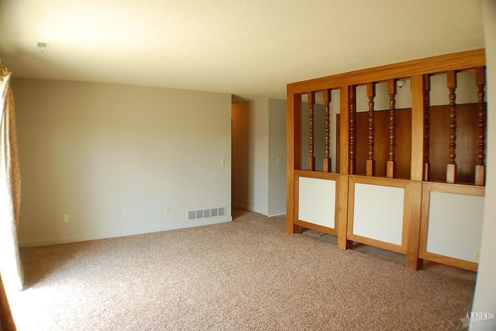 9030 Mariners Ridge Drive Fort Wayne, IN 46819 - Photo 6 of 16