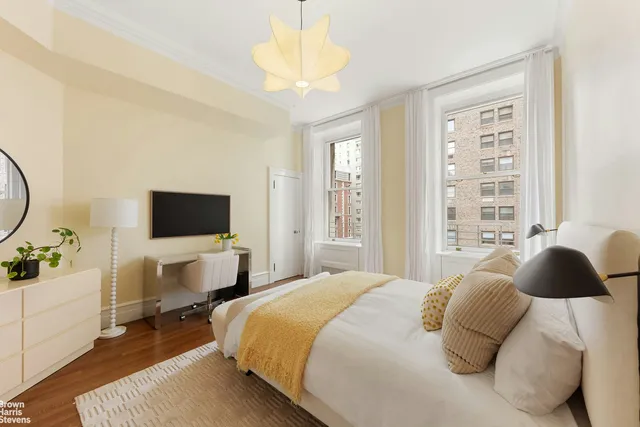 $5,495,000 | 390 West End Avenue, Unit 5H | Upper West Side
