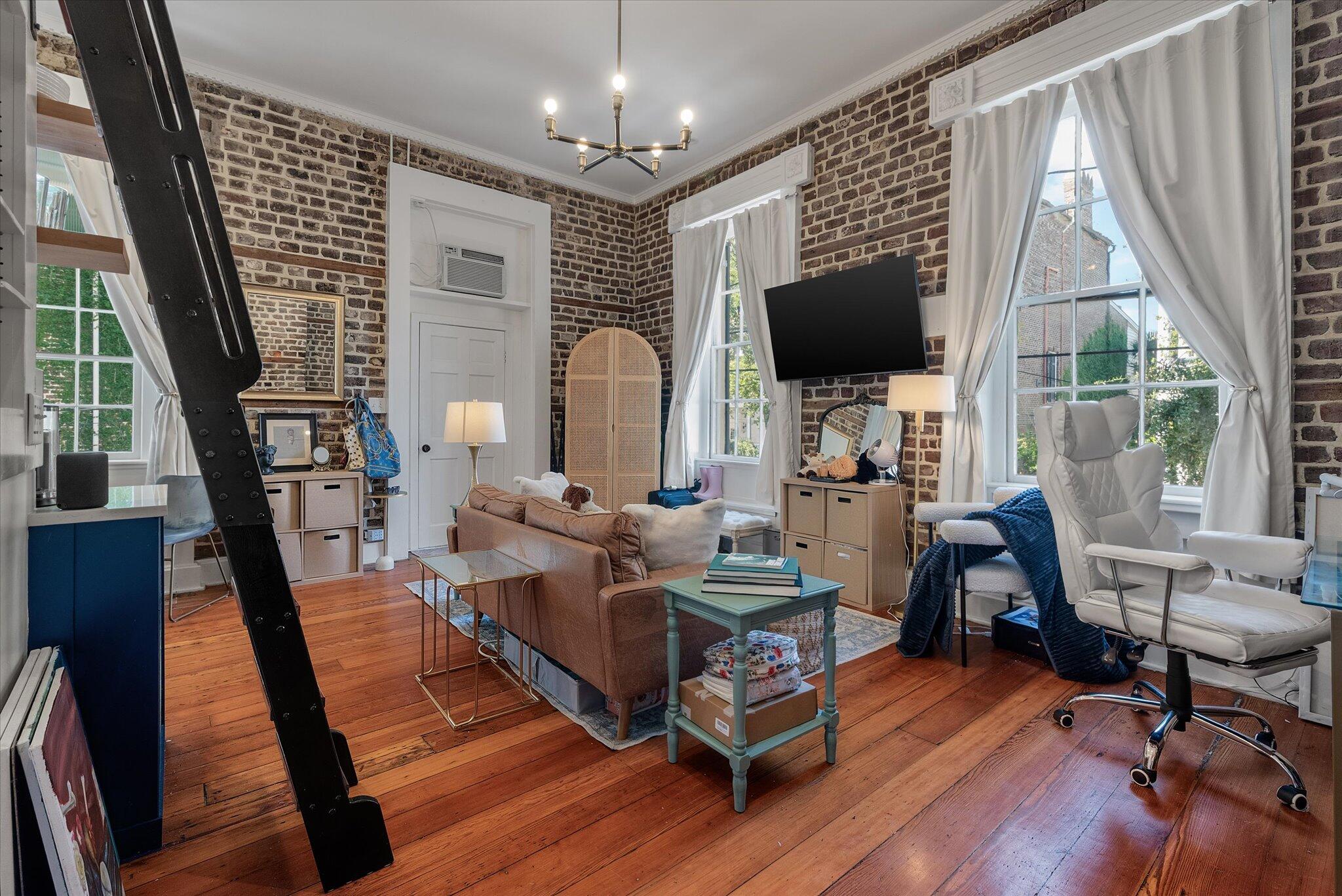 53 Hasell Street, Unit D Charleston, SC 29401 - Photo 13 of 30 13-53 Hasell St Unit D_i_Lowcountry_Expo