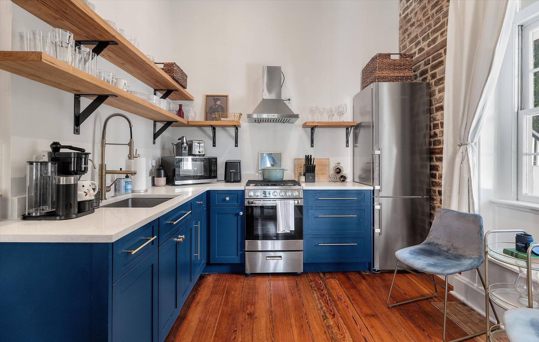 53 Hasell Street, Unit D Charleston, SC 29401 - Photo 17 of 30 17-53 Hasell St Unit D_i_Lowcountry_Expo
