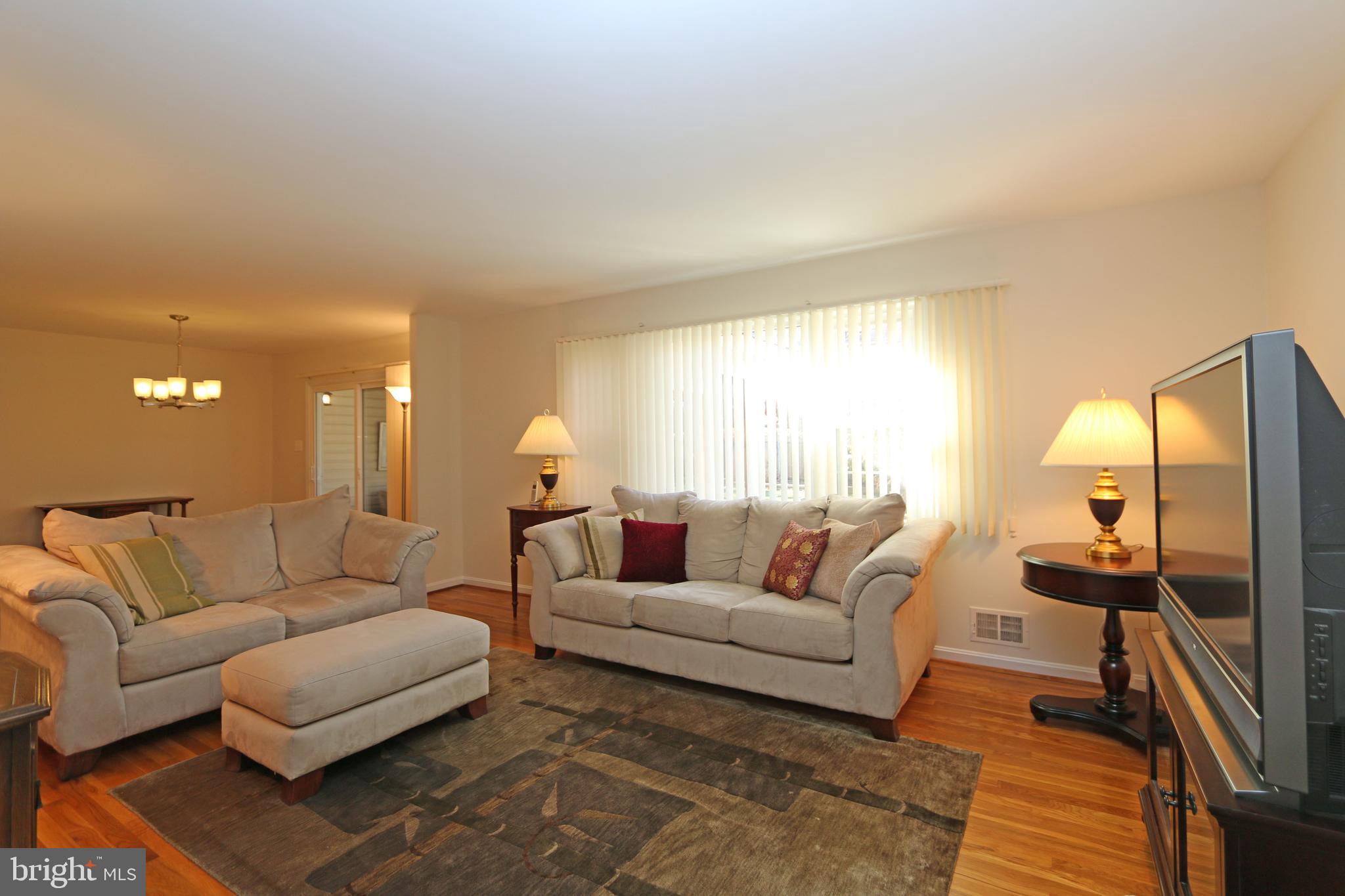 6726 Houndmaster Road Springfield, VA 22152 - Photo 2 of 42 Gallery Image 2