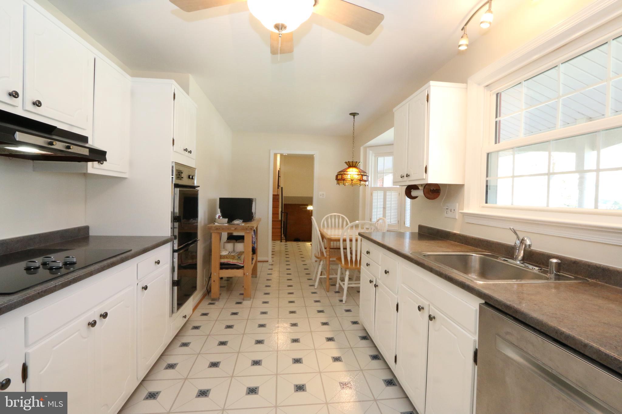 6726 Houndmaster Road Springfield, VA 22152 - Photo 12 of 42 Gallery Image 12