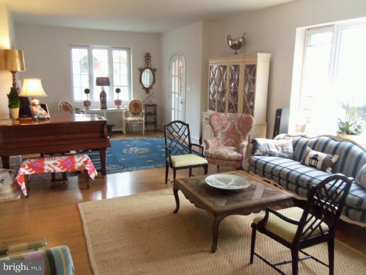 416 Vernon Road Jenkintown, PA 19046 - Photo 3 of 25 Living Room