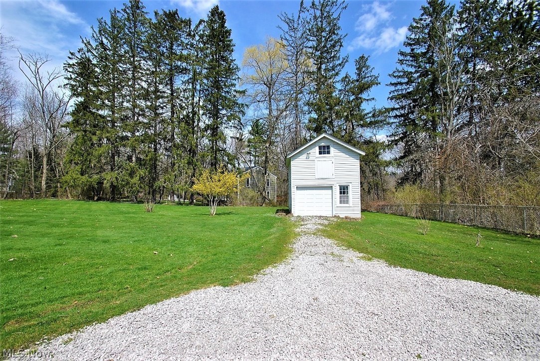 37705 Miles Road Chagrin Falls, OH 44022 - Photo 4 of 24 Gallery Image 4