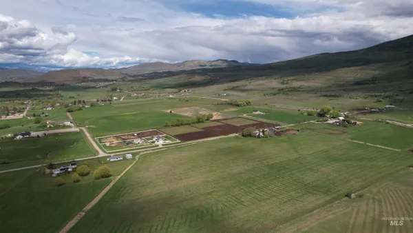 $1,100,000 | 7210 Sweet Ola Highway, Sweet, ID 83670