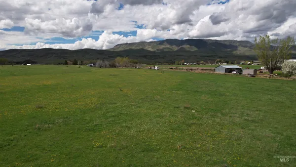 $1,100,000 | 7210 Sweet Ola Highway, Sweet, ID 83670