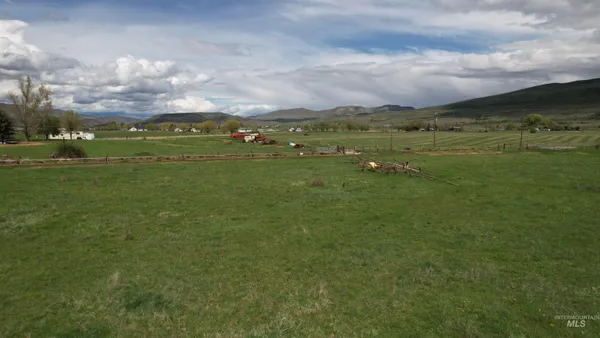 $1,100,000 | 7210 Sweet Ola Highway, Sweet, ID 83670