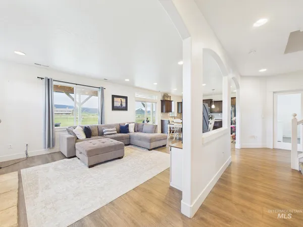 $1,100,000 | 7210 Sweet Ola Highway, Sweet, ID 83670