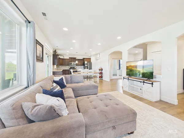 $1,100,000 | 7210 Sweet Ola Highway, Sweet, ID 83670