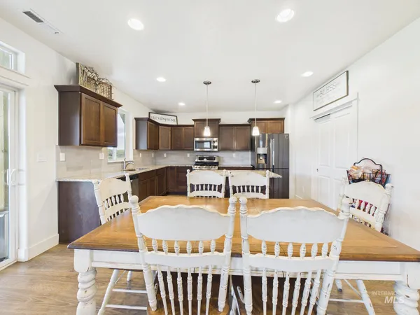 $1,100,000 | 7210 Sweet Ola Highway, Sweet, ID 83670