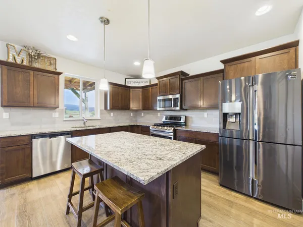 $1,100,000 | 7210 Sweet Ola Highway, Sweet, ID 83670