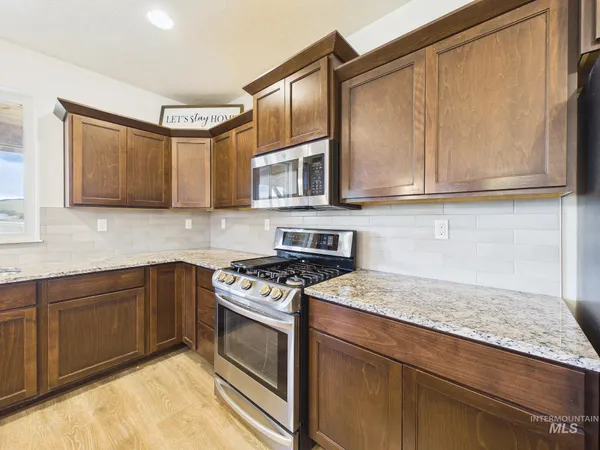 $1,100,000 | 7210 Sweet Ola Highway, Sweet, ID 83670