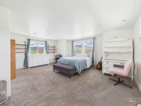 $1,100,000 | 7210 Sweet Ola Highway, Sweet, ID 83670