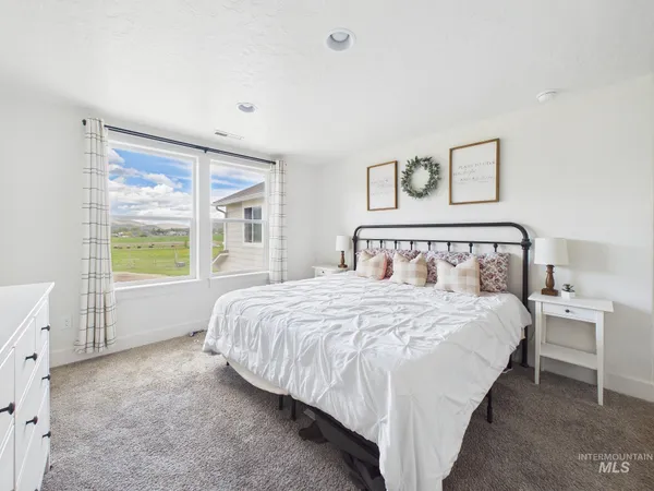 $1,100,000 | 7210 Sweet Ola Highway, Sweet, ID 83670