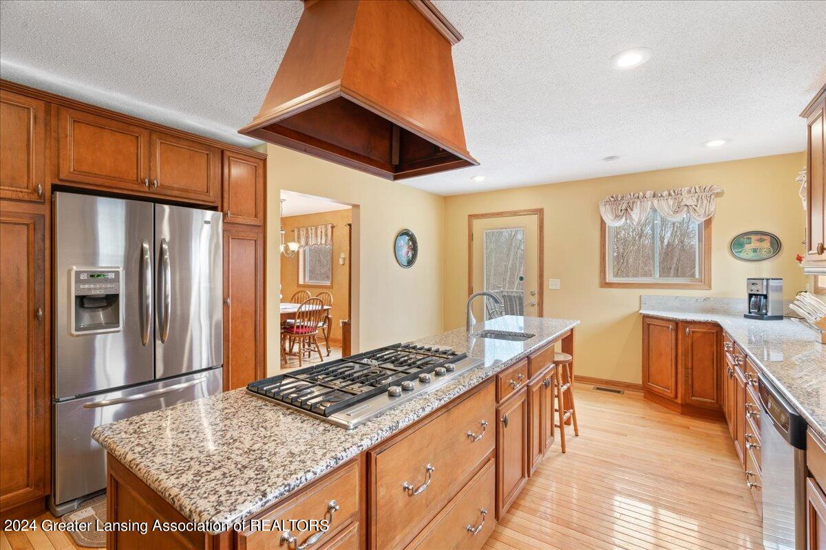 447 Charleston Road Lansing, MI 48917 - Photo 12 of 42 14-Media Jett-11