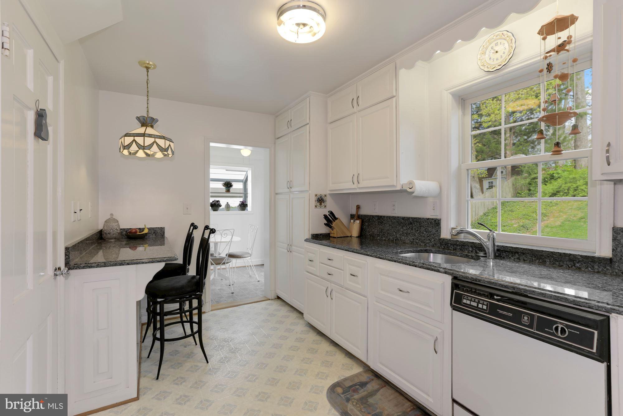 5615 Overlea Road Bethesda, MD 20816 - Photo 16 of 48 Kitchen with upgraded granite counters, clean!