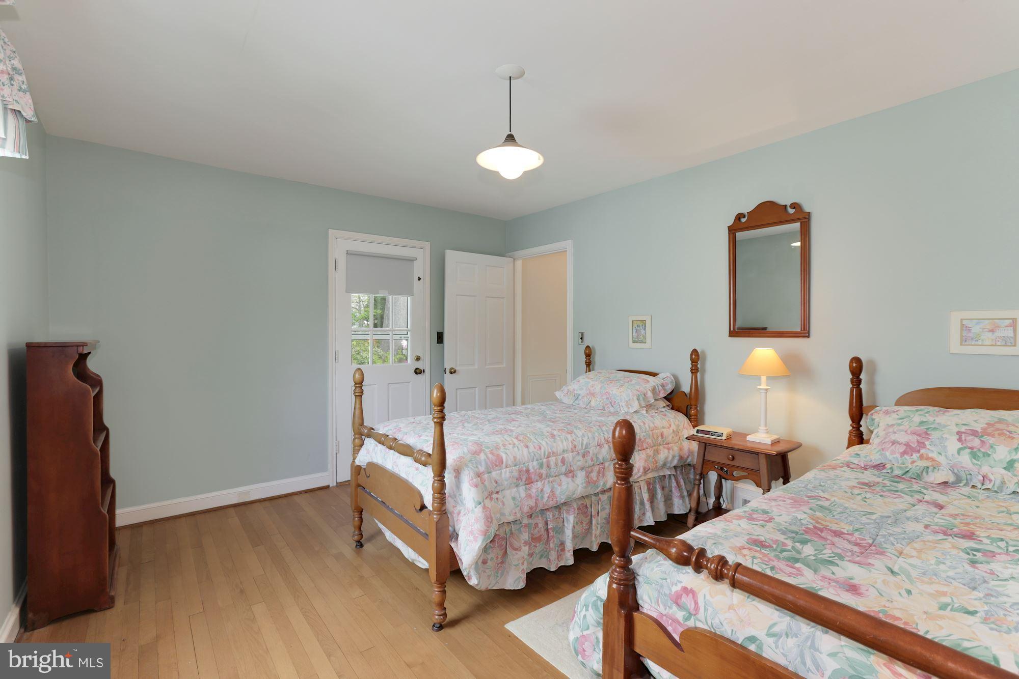 5615 Overlea Road Bethesda, MD 20816 - Photo 29 of 48 Bedroom #3.