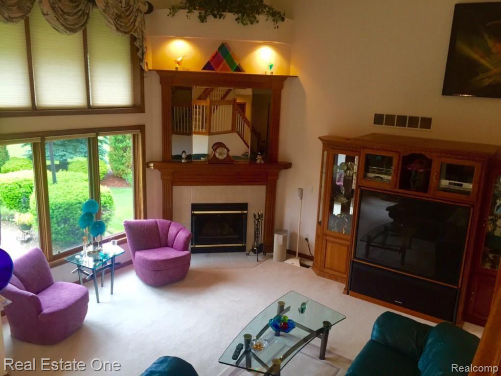 865 Grovecrest Rochester, MI 48307 - Photo 4 of 20 fp.jpg
