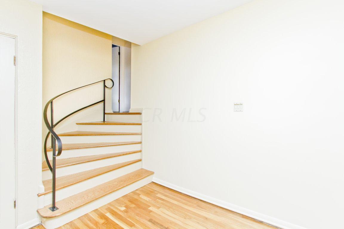 197 South Virginia Lee Road Columbus, OH 43209 - Photo 3 of 28 Gallery Image 3
