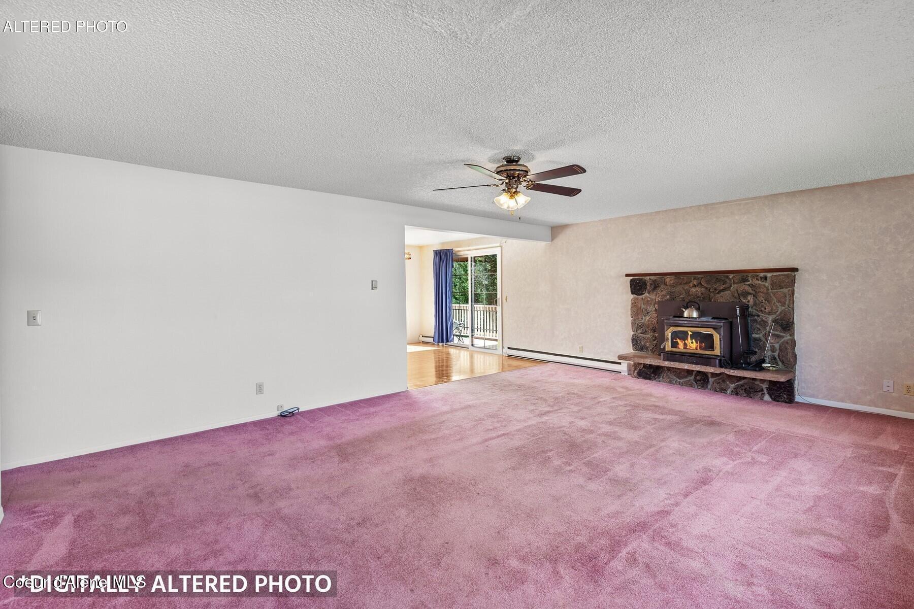 213 Rio Vista Street Osburn, ID 83849 - Photo 2 of 28 213RioVista Family Room