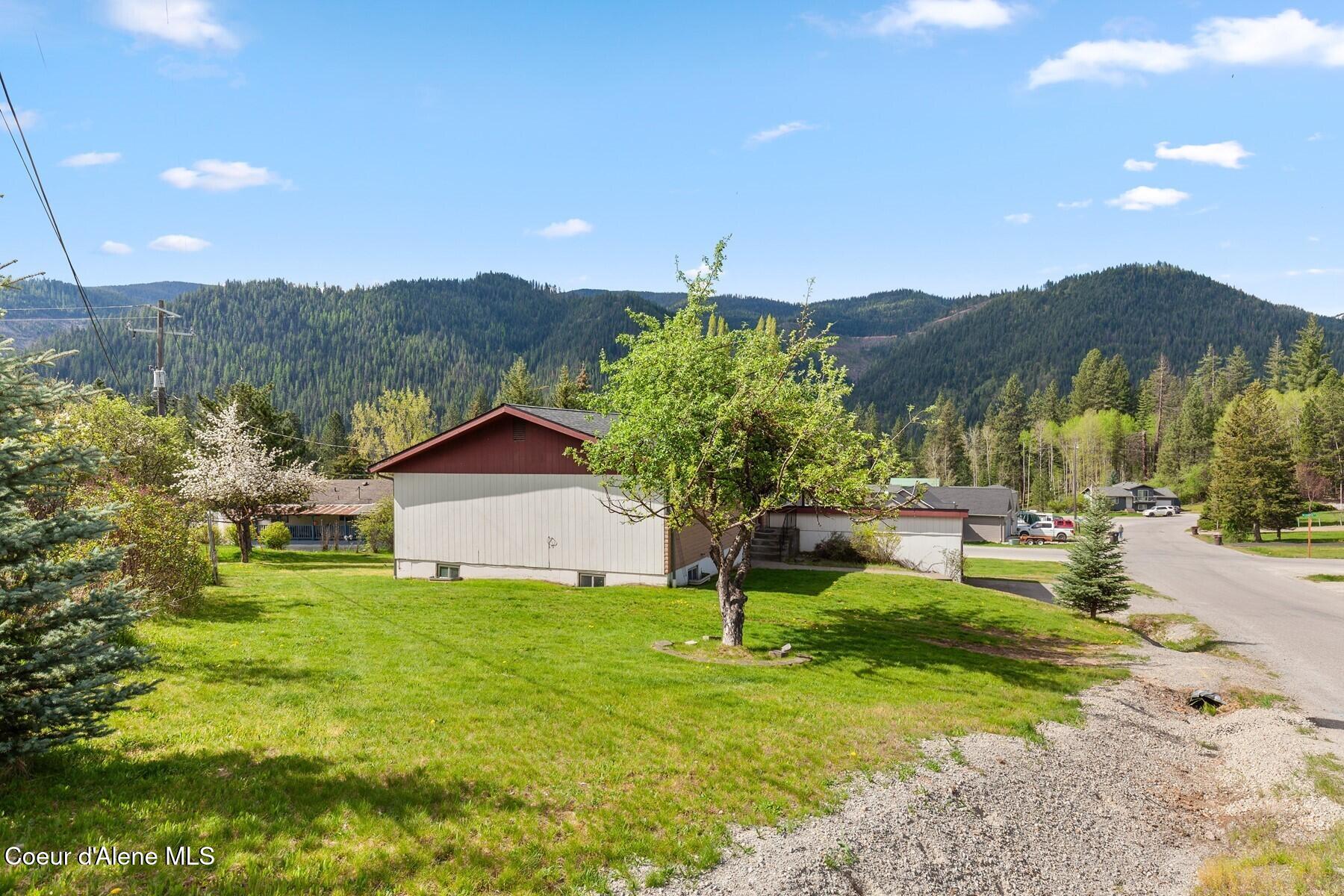 213 Rio Vista Street Osburn, ID 83849 - Photo 24 of 28 213RioVistaSt Side of Home