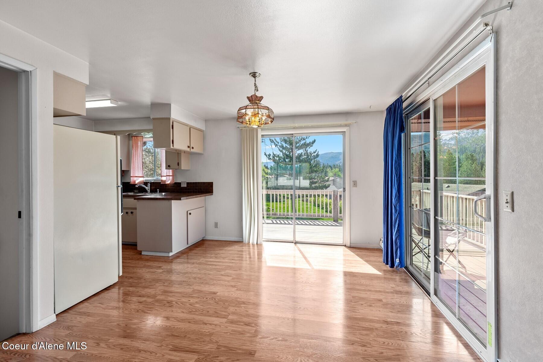 213 Rio Vista Street Osburn, ID 83849 - Photo 5 of 28 213RioVistaS Dining Room