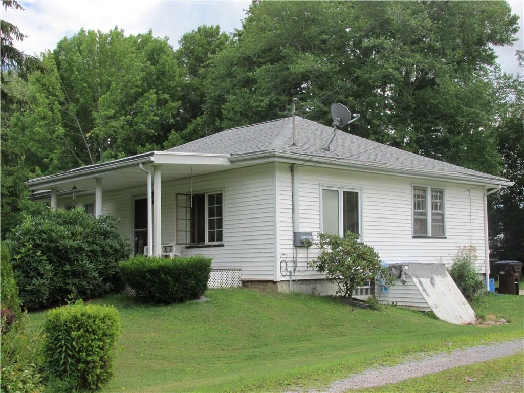 3462 Sample Road Hermitage, PA 16148 - Photo 2 of 13 Gallery Image 2
