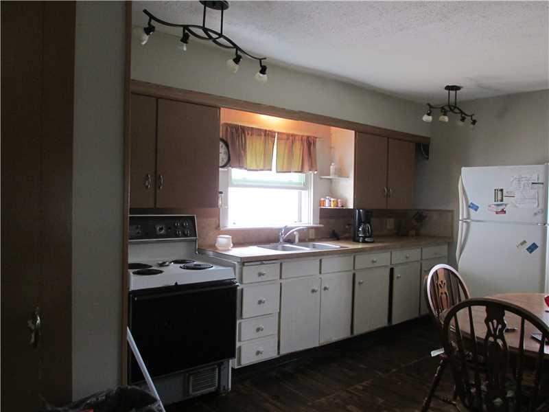 3462 Sample Road Hermitage, PA 16148 - Photo 4 of 13 Kitchen.