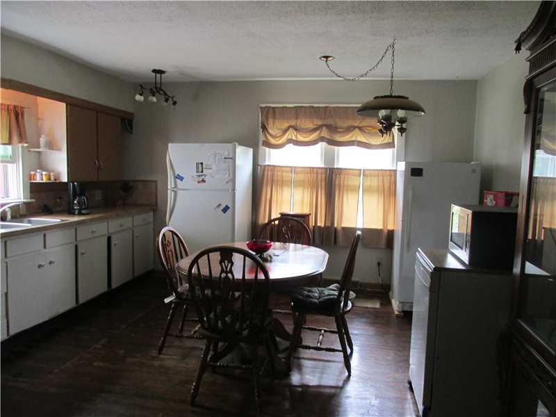 3462 Sample Road Hermitage, PA 16148 - Photo 5 of 13 Kitchen.