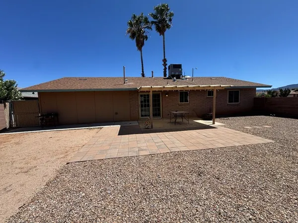 $1,400 | 1205 East Cottonwood Drive, Sierra Vista, AZ 85635